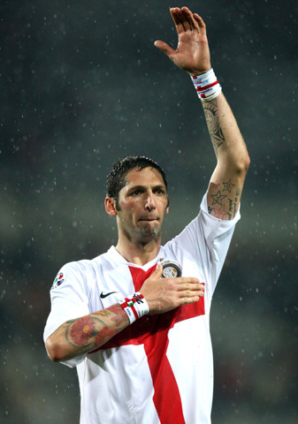 亚历山大阿诺德重回安菲尔德被狂嘘你怎么看？（亚历山大阿诺德重返安菲尔德遭满场嘘声，该如何解读？）