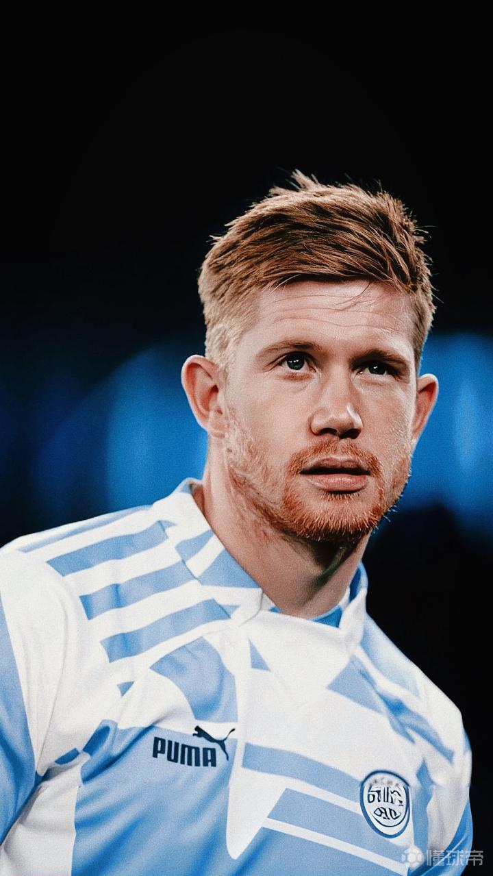 世体：拉菲尼亚王者归来，成为巴萨队内精神与战术双重领袖（世体：拉菲尼亚强势回归，扛起巴萨精神与战术双重大旗）