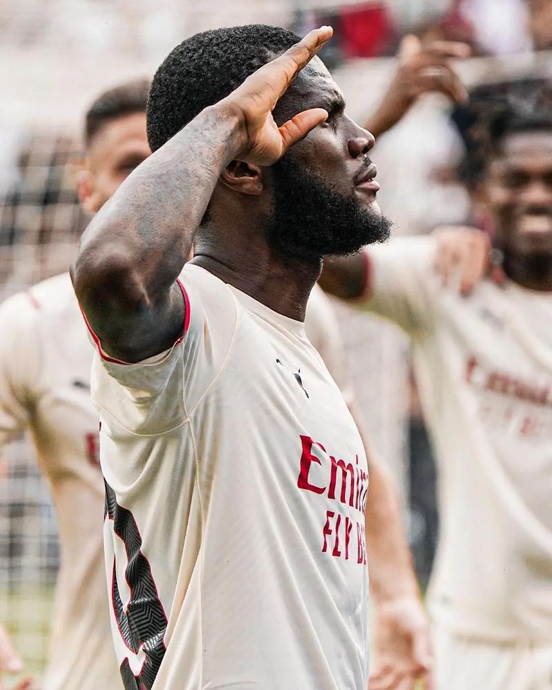 阿根廷男足主力后卫塔利亚菲科期待2026年世界杯决赛遇到日本（塔利亚菲科期待在2026年世界杯决赛碰上日本队）