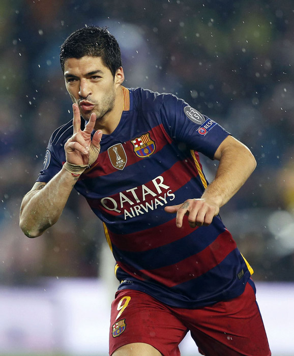 阿斯：维尼修斯希望继续为皇马效力，续约谈判已步入正轨（阿斯：维尼修斯愿留皇马，续约谈判进展顺利）