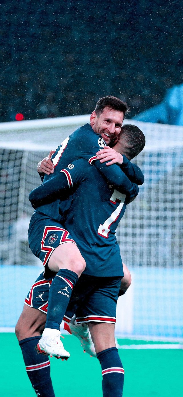 英超战报：埃基蒂克双响，田中碧绝平，利兹联3-3利物浦（英超战报：埃基蒂克梅开二度，田中碧读秒绝平，利兹联3-3利物浦）