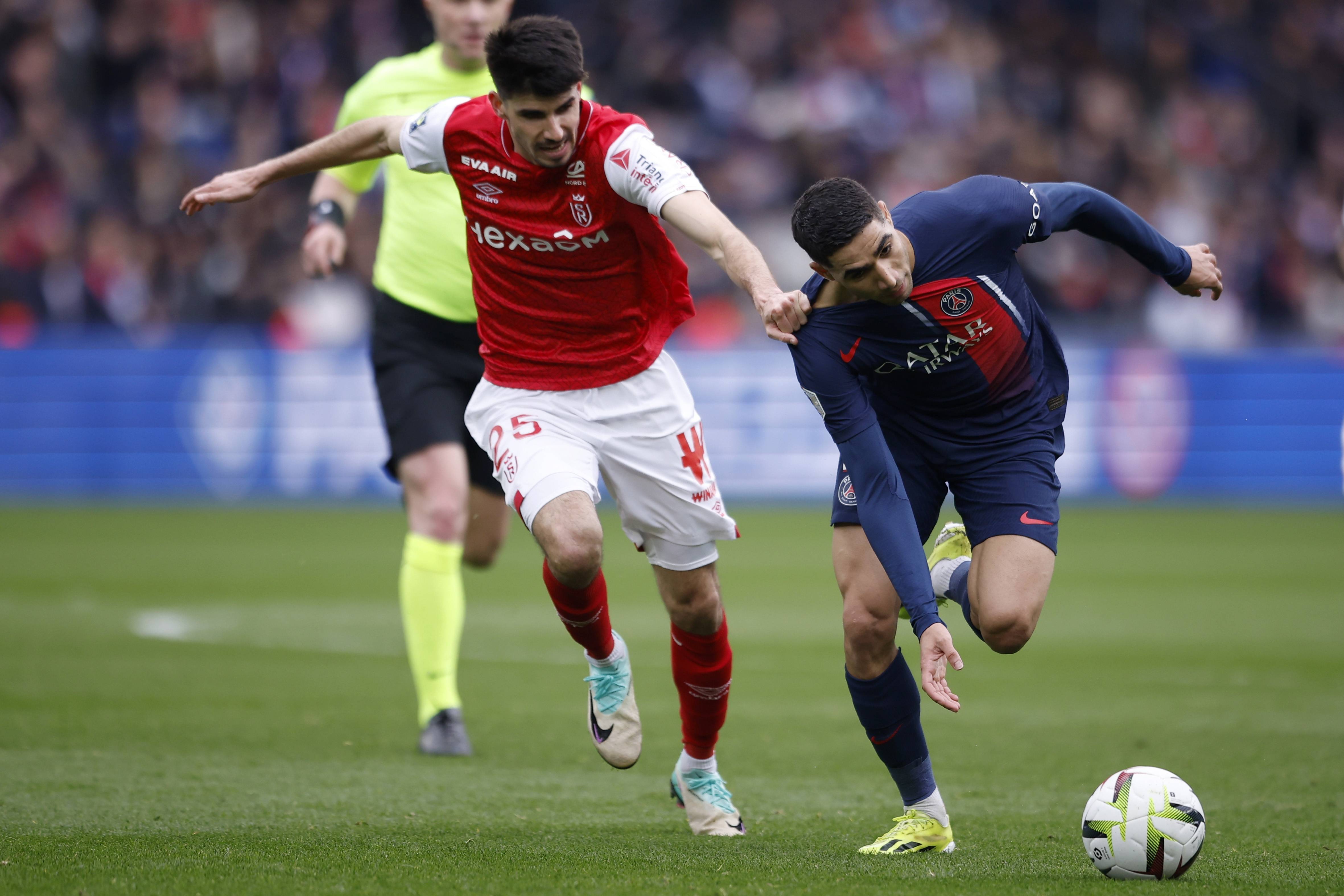 中超赛程更新：关注榜首之争,（中超赛程调整：榜首之争成焦点）