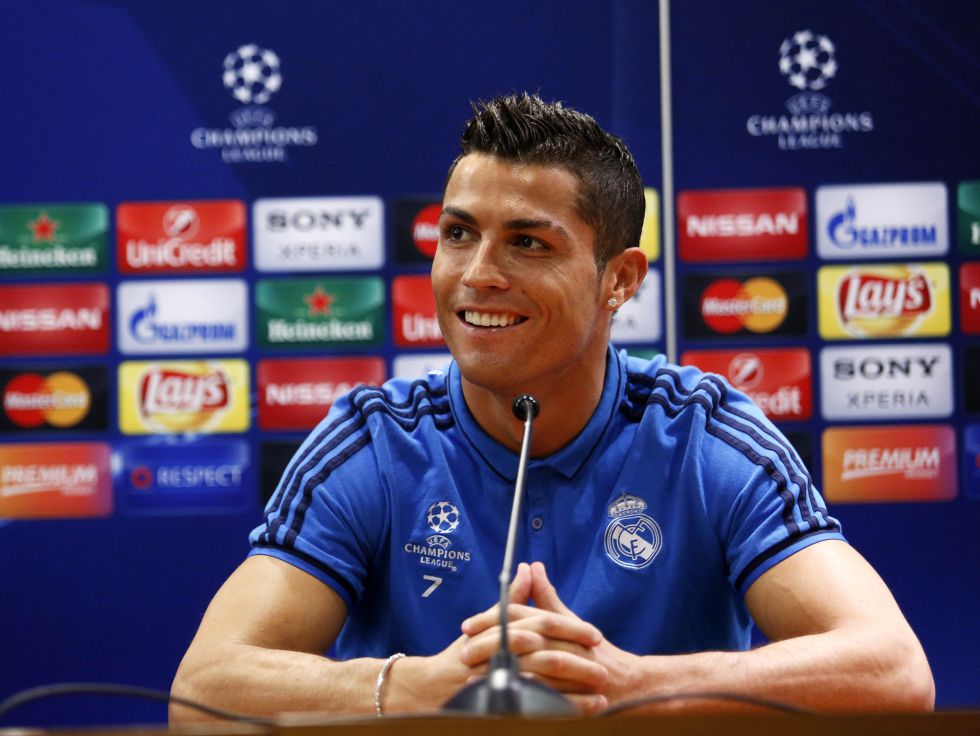 球星单节连续命中三记三分（球星单节三分三连中）