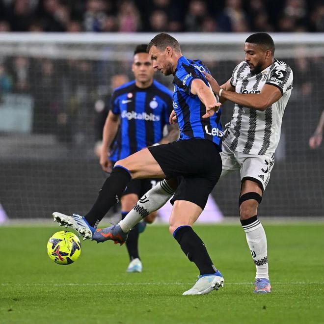 马赛成为第四家欧冠50胜法国俱乐部，前三家是巴黎、里昂、摩纳哥（马赛达成欧冠50胜，成为法国第四队，巴黎、里昂、摩纳哥已在列）